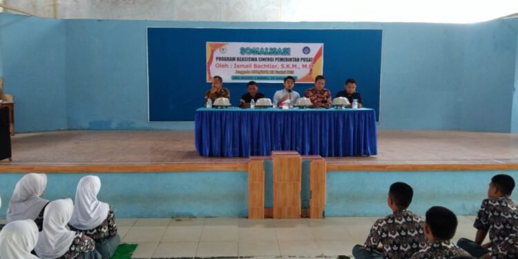 Sosialisasi Program Beasiswa Sinergi Pemerintah Pusat : Ismail Bachtiar, S.K.M., M.M. Anggota DPR RI Fraksi PKS, Komisi VI di SMA Negeri I Barru