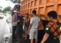 Mobil Truk Parkir Sembarangan, Kasat Lantas Polres Barru Turun Lansung Ke Lokasi Beri Pengarahan