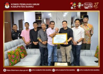 DPRD, Polres, Kejaksaan dan Rutan Menerima Piagam Penghargaan Oleh KPU Kabupaten Barru.