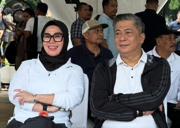 Andi Ina Kartikasari, SH., M.Si  dan Dr.Ir. Abustan Andi Bintang, M.Si., Bupati dan Wakil Bupati Barru Terpilih mengikuti Gladi Menjelang Pelantikan