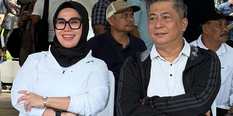 Andi Ina Kartikasari, SH., M.Si  dan Dr.Ir. Abustan Andi Bintang, M.Si., Bupati dan Wakil Bupati Barru Terpilih mengikuti Gladi Menjelang Pelantikan