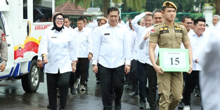 Andi Ina Kartikasari,SH., M.Si dan  Dr.Ir. Abustan Andi Bintang, M.Si Mengikuti Gladi Bersih Menjelang Pelantikannya