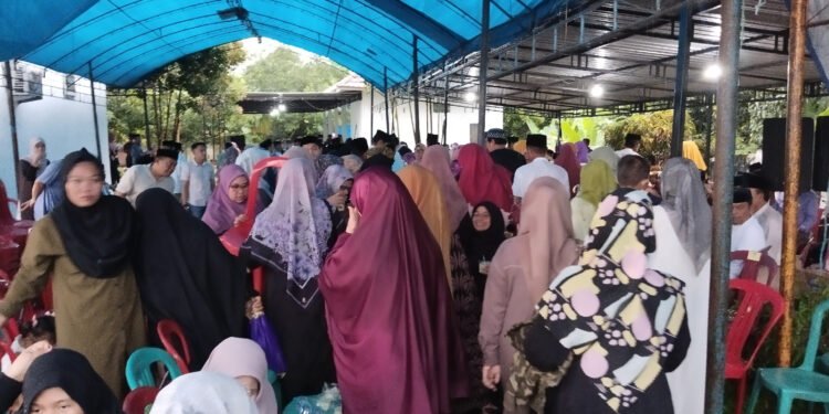 Buka Puasa Bersama di Rujab Wakil Bupati Barru, Ribuan Masyarakat Hadir