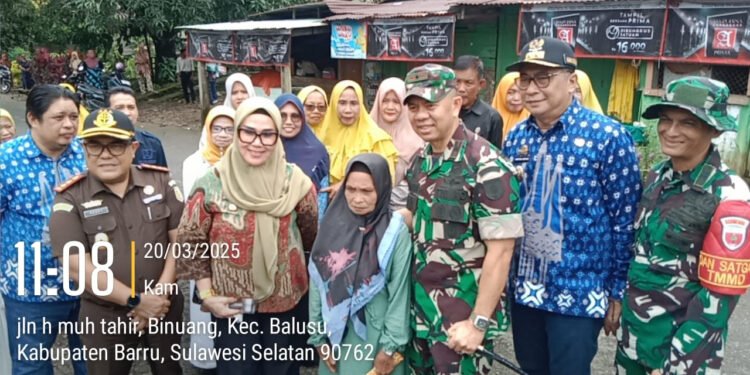 Upacara Penutupan TMMD Ke – 123 Hadir Bupati Barru Andi Ina Kartika Sari, SH., M.Si., dan Wakil Bupati Barru Dr.Ir. Abustan Andi Bintang, M.Si.