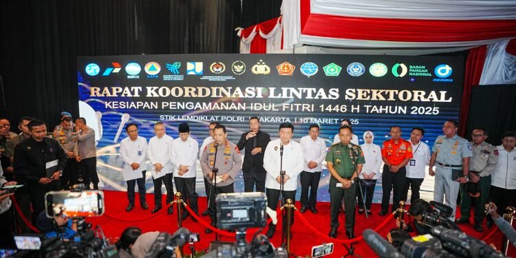 Polri Buka HOTLINE 110, Beri Pelayanan Saat Mudik Lebaran 2025