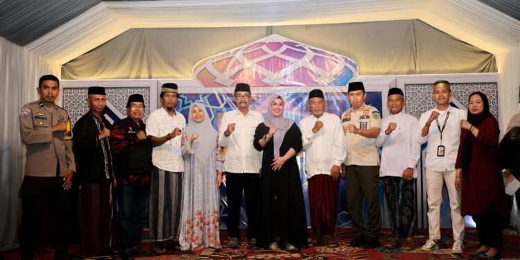 Bupati Barru Andi Ina Kartika Sari, SH., M.Si.,  Membuka Dengan Resmi Festival Ramadhan di Desa Galung