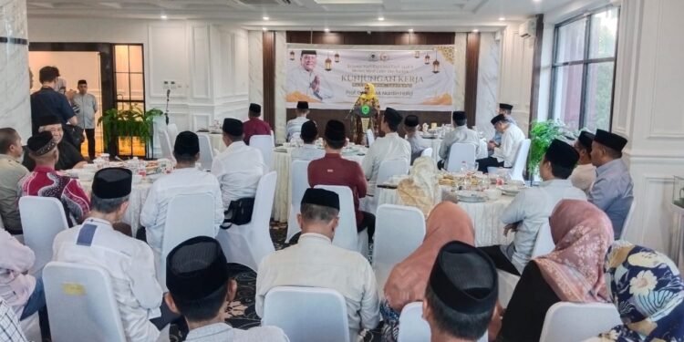 Bupati Andi Ina Kartika Sari, SH., MSi., Bersama Wakil Bupati Barru Dr.Ir. Abustan Andi Bintang, M.Si., Sambut  Anggota DPR RI Komisi VI H.A.M. Nurdin Halid