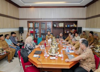 Kepala Pustlingbang Witari LPPM Unhas Makassar di Terima Lansung Oleh Wakil Bupati Barru Dr.Ir. Abustan Andi Bintang, M.Si.