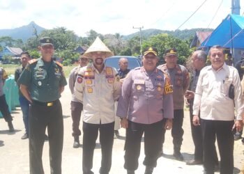Pj. Sekda Barru, Wakil Ketua DPRD, Dandim dan Kapolres Barru Panen Raya Padi di Berantang Kecamatan Mallusetasi