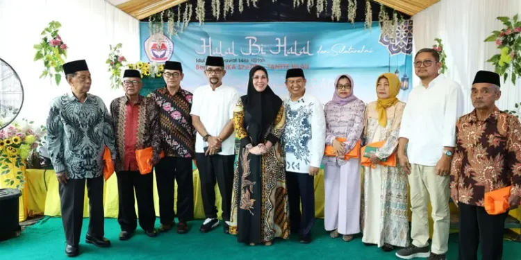 Bupati Barru Andi Ina Kartika Sari, SH., M.Si., Hadir Dalam Acara Halal Bihalal Ikatan Alumni SMPN 5 Barru ( IKA Spadel )