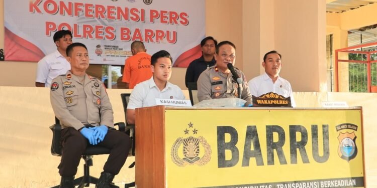 Menantu Gelap Mata Bakar Rumah Mertua, Gara – Gara Sakit Hati Tak Temukan Istri
