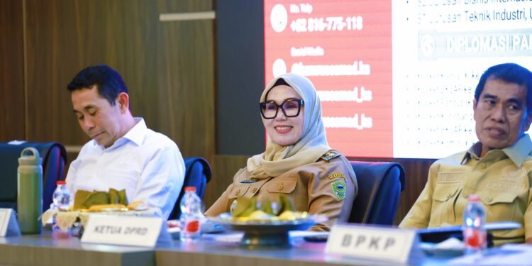 Bupati Barru Andi Ina Kartika Sari, SH., M.Si.,  Membuka Warkshop Evaluasi Pengelolaan Keuangan Dan Pembangunan Desa Tahun 2025         