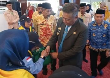 Bupati Barru Andi Ina Kartika Sari, SH., M.Si., Lepas 176 Jemaah Haji Kloter 4 Menuju Tanah Suci