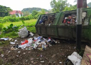 Wakil Ketua Komisi II DPRD Barru Sesalkan DLH Jadikan Halaman Kantor DPRD Tempat Pembuangan Sampah