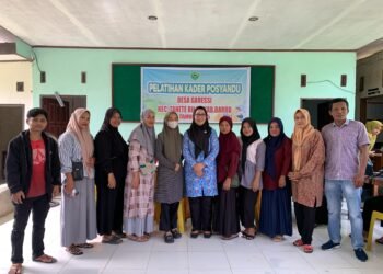 Andi Milawati Abustan, S.Sos., MM., Ketua TP PKK Kabupaten Barru Hadir dalam Pelatihan Kader Posyandu Era Baru di Desa Garessi