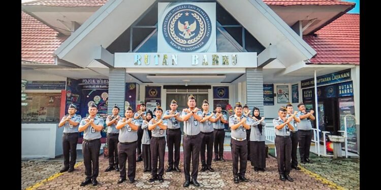 Pegawai Rutan Barru Ikrarkan Komitmen Zero Narkoba dan HP Ilegal