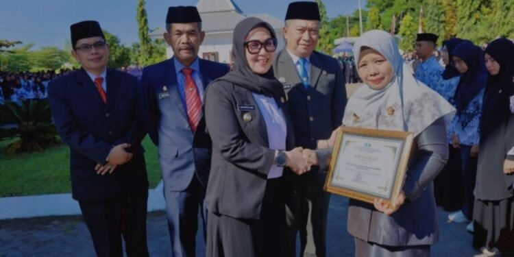 Bupati Barru Andi Ina Kartika Sari, SH., M.Si., Bangga Dengan Para Pelopor Pendidikan di Hari Pendidikan Nasional