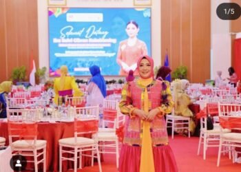 Ketua Dekranasda Barru Andi Milawati Abustan Tampil dalam Ajang Fashion, Tampilkan Wastra Khas Daerah