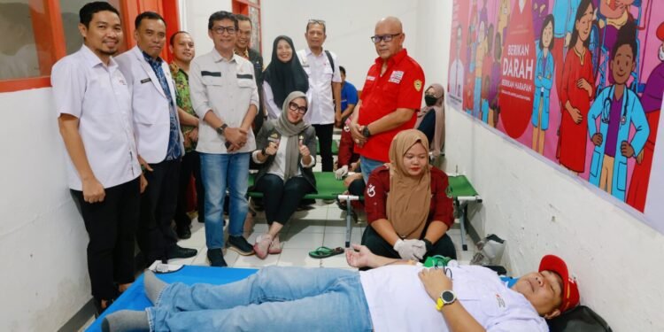 PMI Barru Gelar Aksi Donor Darah Bersama Bupati Barru Andi Ina Kartika Sari, SH., M.Si. Peringati Hari Donor Darah Sedunia Tahun 2025