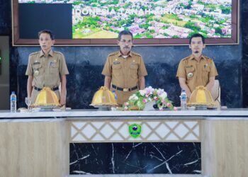 Pj.Sekda Barru Hadiri Penandatanganan PPPK TA 2024 Lingkup Pemda Barru di Menara MPP Lt.6 Kantor Bupati Barru         