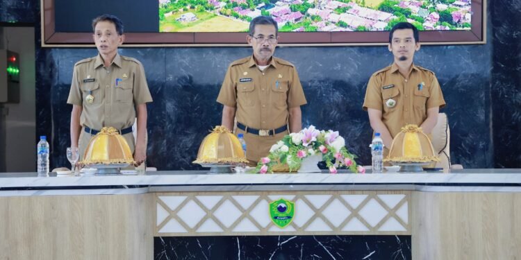 Pj.Sekda Barru Hadiri Penandatanganan PPPK TA 2024 Lingkup Pemda Barru di Menara MPP Lt.6 Kantor Bupati Barru         