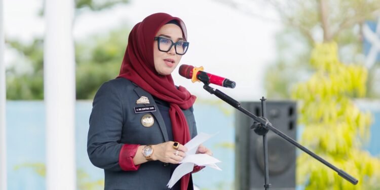 Bupati Barru Pimpin Upacara Pelantikan dan Pelepasan Bintara Pelayaran Niaga SMK PLN Angkatan VIII 2025