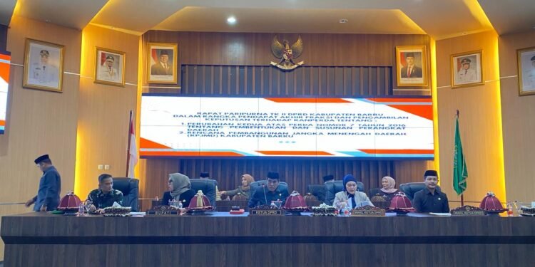 DPRD Dan Pemkab Barru Sepakati Perubahan Struktur OPD dan RPJMD 2025–2029