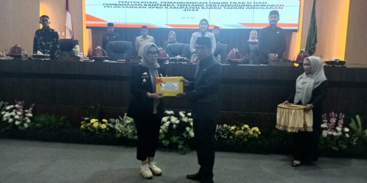 Ranperda Disepakati dan Disahkan Dalam Rapat Paripurna DPRD Kabupaten Barru 