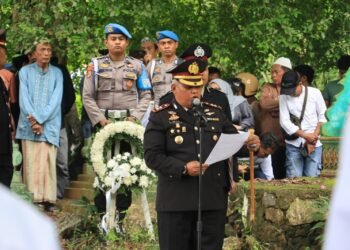 Kapolres Barru AKBP Dodik Susianto, S.I.K., Memimpin Upacara Pemakaman AKP Doris Hadiana, S.Sos., MH