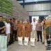 Tim Satgas Pangan Barru Bersama Pinca Bulog Pare-pare Lakukan Pengecekan Kualitas Beras Siap Salur untuk Masyarakat