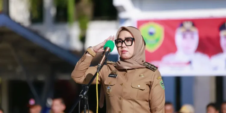 Bupati Barru Kembali Pimpin Upacara Bendera Di Halaman Kantor Bupati Barru