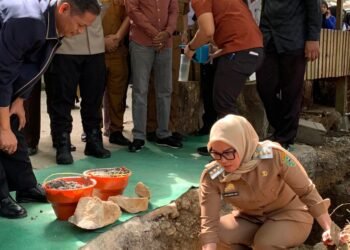 Kehormatan Bagi Bupati Barru Lakukan Peletakan Batu Pertama Gedung Rektorat Ummuh Barru, Dirangkaikan Dengan Kuliah Umum