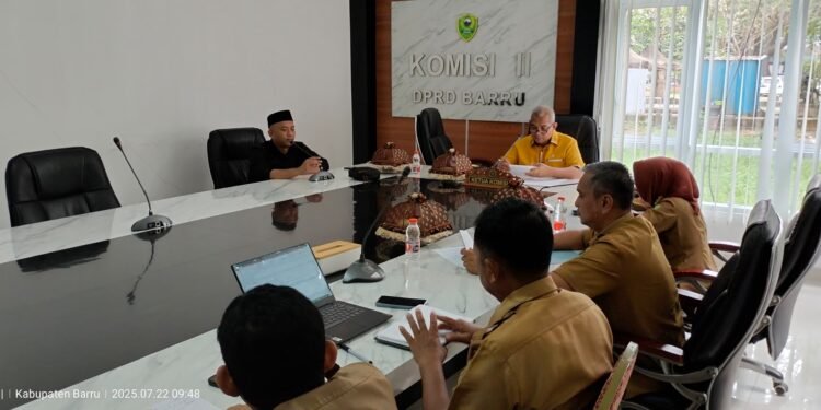 Rapat Kerja Komisi II DPRD Barru Dengan Dinas Perikanan Kabupaten Barru