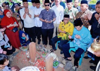 Menteri Agama RI, Didampingi Wakil Bupati Barru Dalam Kunjungan Ziarah di Wanawaru Barru