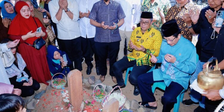 Menteri Agama RI, Didampingi Wakil Bupati Barru Dalam Kunjungan Ziarah di Wanawaru Barru