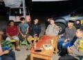 Tingkatkan Keamanan Warga Kapolsek Pujananting IPTU Sahabuddin Pimpin Patroli Malam        
