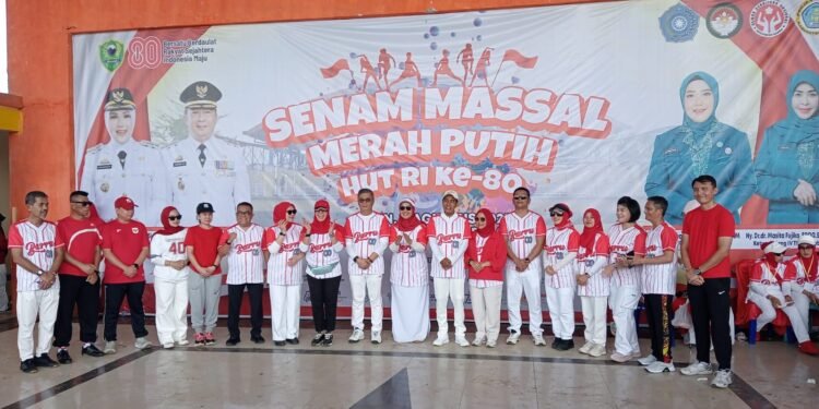 Pemerintah Kabupaten Barru Gelar Senam Massal Merah Putih dalam Rangka Semarak HUT RI ke-80