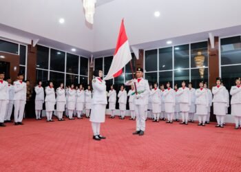 Dihadapan Bupati dan Wakil Bupati Barru: Para Anggota Paskibraka Mengucapkan Janji Setia Untuk Menjalankan Tugas Mulia