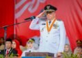 Wakil Bupati Barru Menerima Amanah Bupati Barru Sebagai Inspektur Upacara Penurunan Bendera Sang Merah Putih