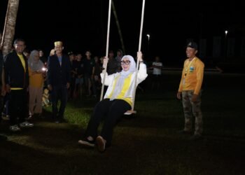 Bupati Barru, Andi Ina Kartika Sari, SH., M.Si., Hadir Langsung Dalam Pesta Adat Mattojang dan Mappadendang, Desa Paccekke