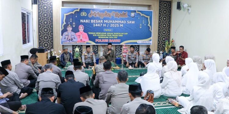 Polres Barru Melaksanakan Peringatan Maulid Nabi Besar Muhammad SAW, Wujudkan Polri Presisi Guna Mendukung Asta Cita