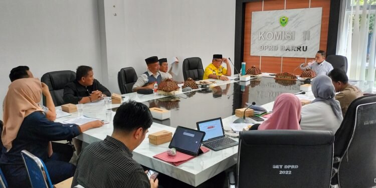 Rapat Kerja Perubahan KUA-PPAS 2025, Komisi II DPRD Kabupaten Barru Menyoroti PDAM dan Persoalan Sampah
