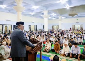 Peringatan Maulid, Wakil Bupati Barru Dr. Ir. Abustan Andi Bintang, M.Ai., Menekankan Pentingnya Zakat Sebagai Penyuci Rezeki