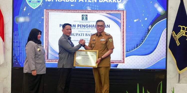 Pemkab Barru Berhasil Mendorong Semua Desa dan Kelurahan se-Kabupaten Barru Mendirikan Pos Bantuan Hukum