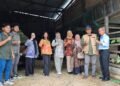 Kadis Pertanian Barru Bersama Tim Fakultas Peternakan Vokasi Unhas dan Tim Kemendikti Melakukan Kunjungan ke Kelompok Tani Ternak Mitra Binaan