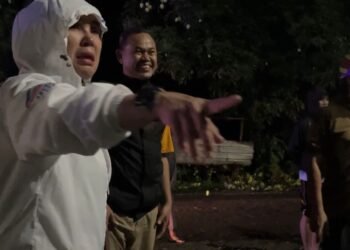 Bupati Barru Andi Ina Kartika Sari, S.H., M.Si., Turun Langsung Meninjau Lokasi Banjir Yang Sempat Membuat Panik Warga dan Pengguna Jalan