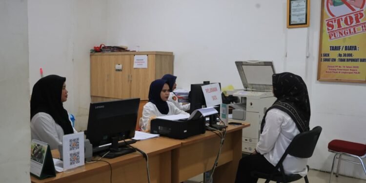 Polres Barru Terus Gencar Melakukan Sosialisasi Layanan Surat Keterangan Catatan Kepolisian (SKCK) Online