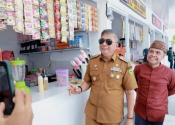 Wakil Bupati Barru, Meninjau Langsung Kegiatan Bakti Sosial Sunatan Massal di Kompleks Yayasan Zam Zam Center