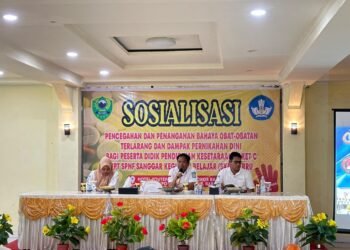 Peserta Didik Paket C Mendapat Penyuluhan Tentang Bahaya Narkoba Oleh Satuan Reserse Narkoba (Sat Resnarkoba) Polres Barru