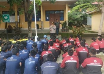 Kapolsek Balusu Ipda Abd. Mustajil, S.H., M.H. Menyambangi SMKN 5 Barru, Dalam Rangka Mencegah Tawuran Antarpelajar